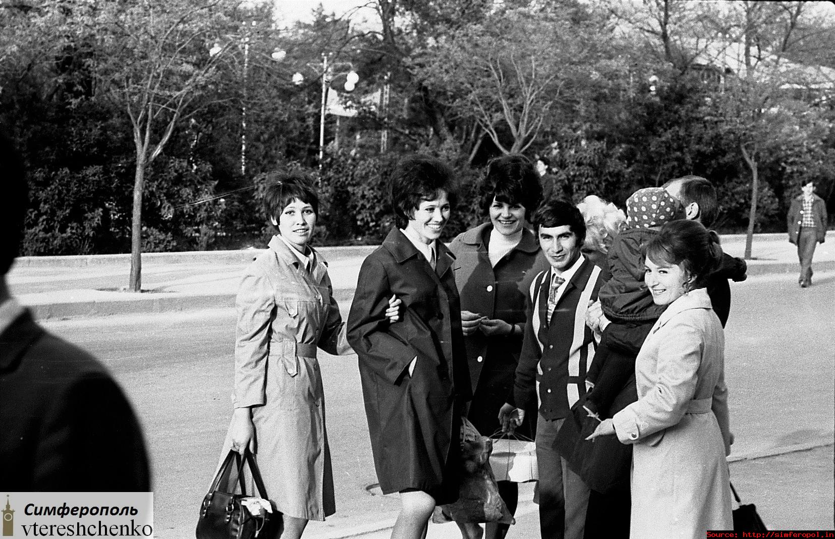 Прикрепленное изображение: Напротив горсада - ул. Ленина.jpg